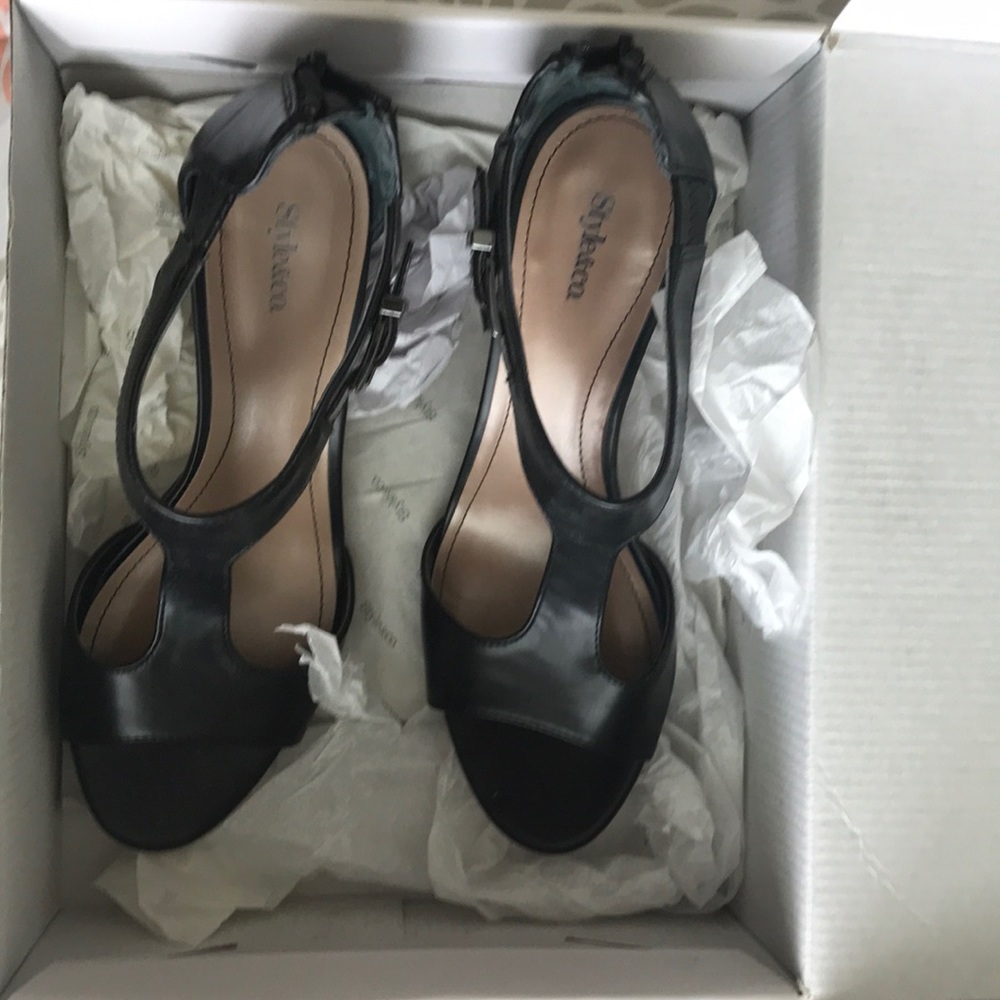 Black sandal heels